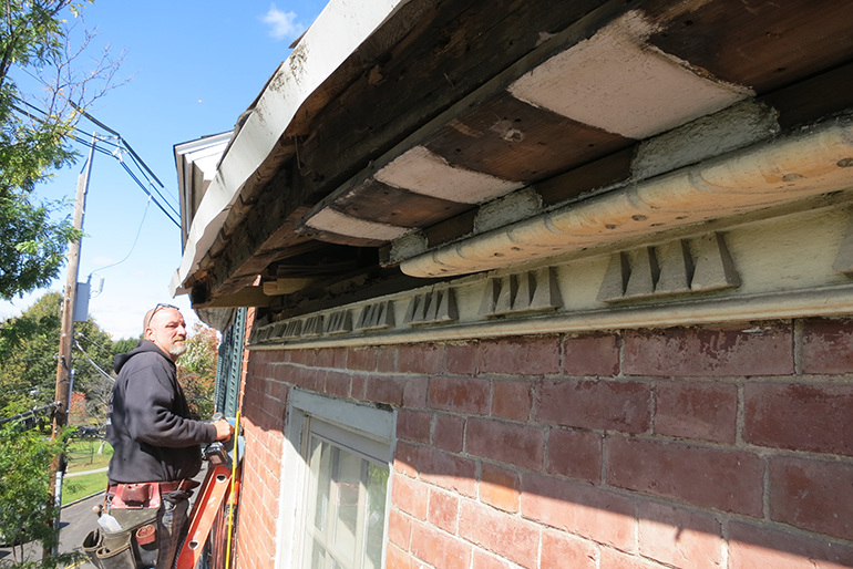 Folsom House cornice restoration